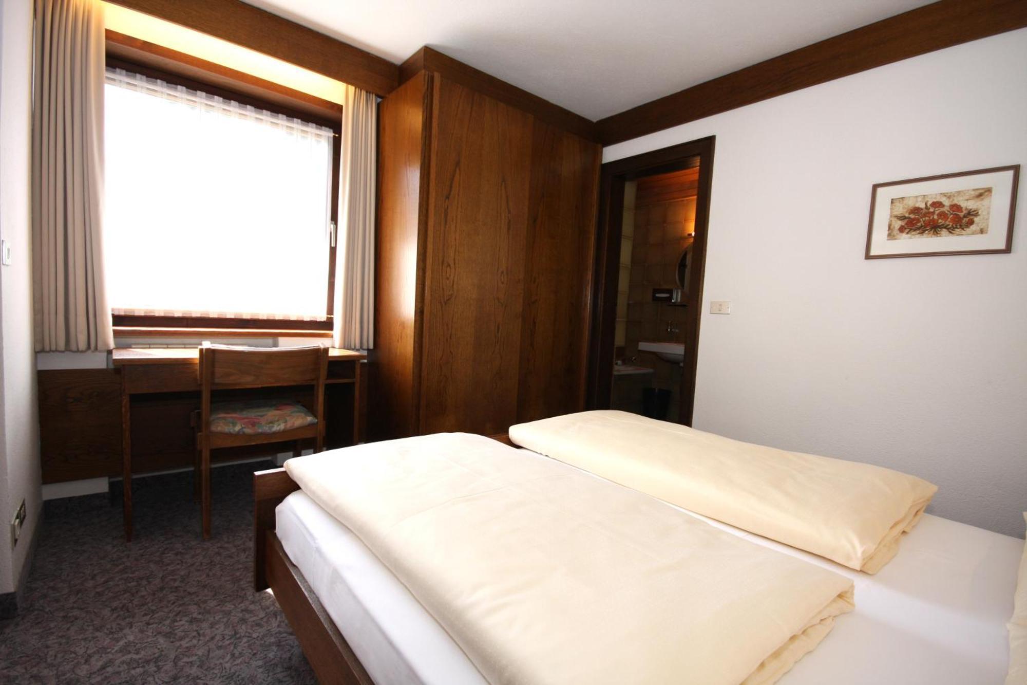 Apartments Residence Alta Badia Colfosco Room photo