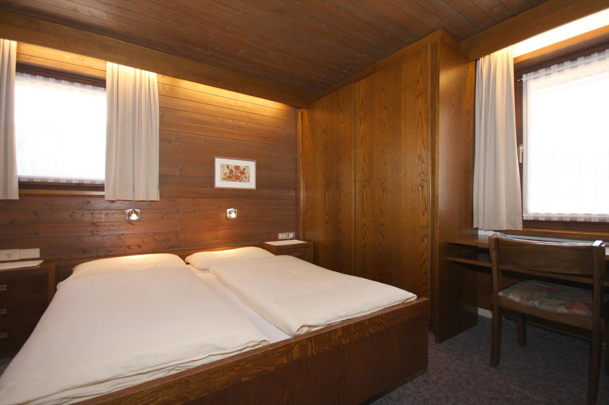 Apartments Residence Alta Badia Colfosco Room photo
