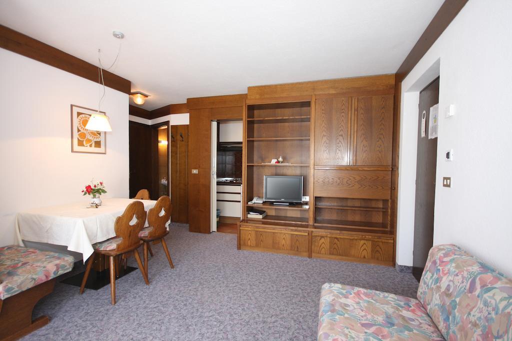 Apartments Residence Alta Badia Colfosco Room photo